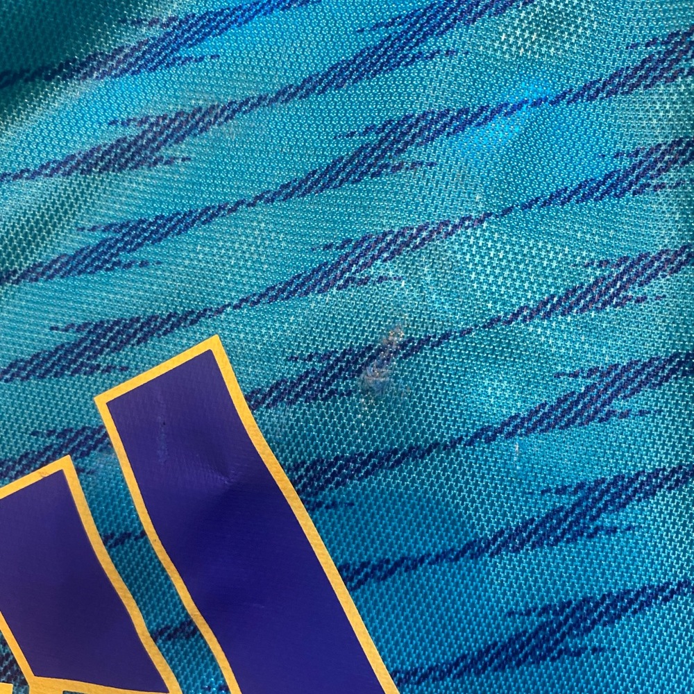 Adidas Drawstring Bag - Picture 2 of 3